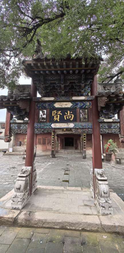 摄影 张景峰
  
  摄影 张景峰